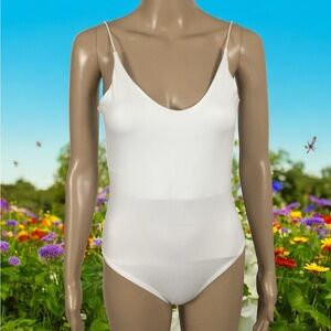 👛 2/$20 NWT GAZE White Body Suit, Elastic Cord Straps, 2 Dome Fasteners